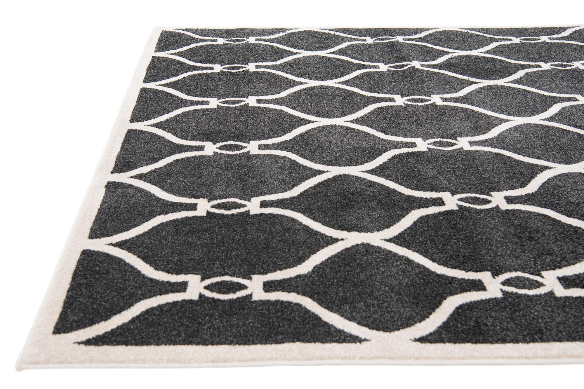 6' 5 x 9' 8 Trellis Rug