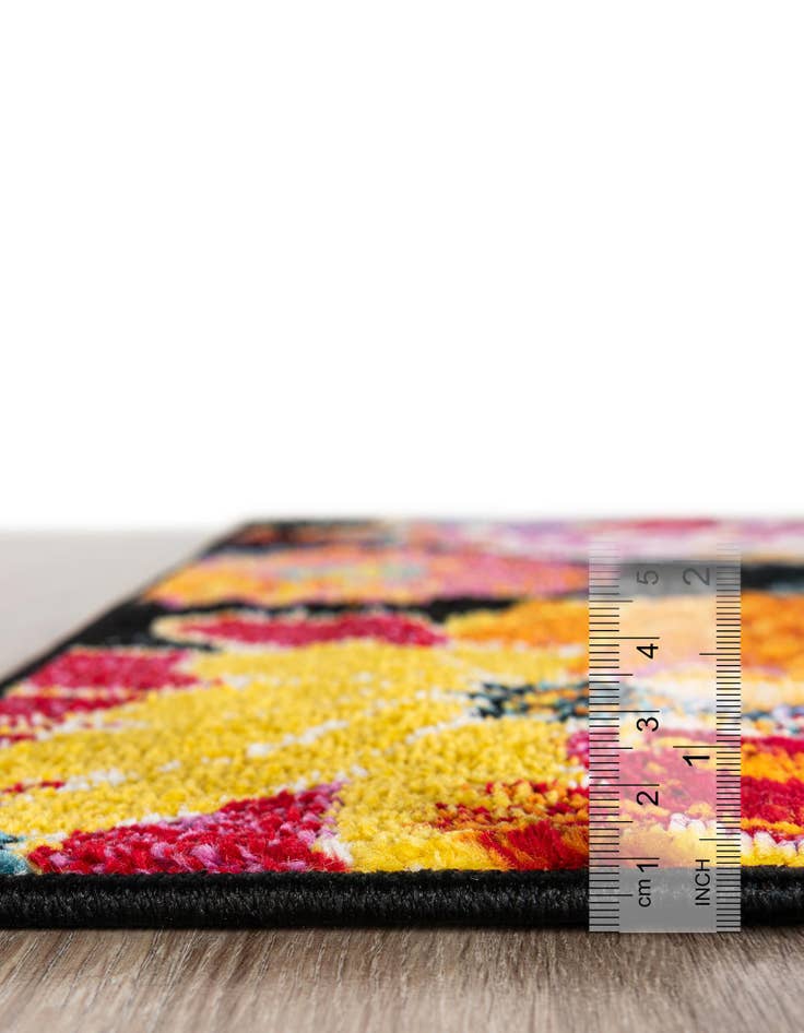 Detail image of 5' x 8' Tuscany Rug