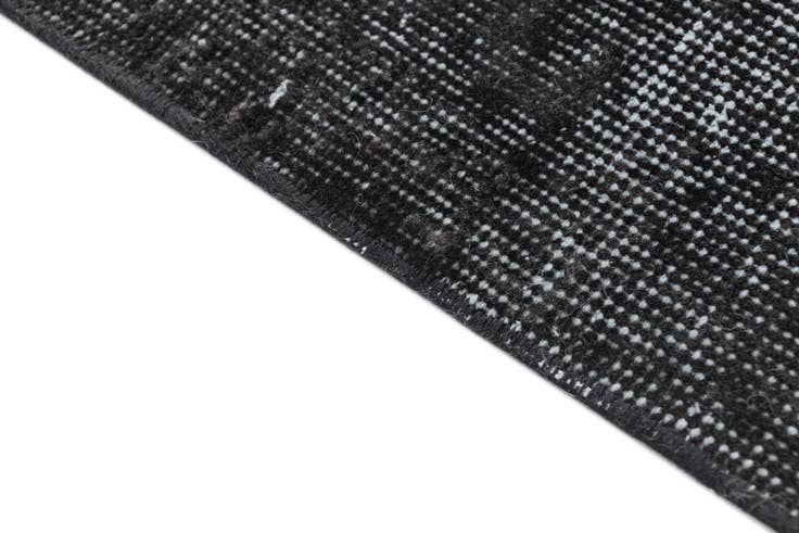 Detail image of 5' 5 x 9' 1 Ultra Vintage Wool Rug