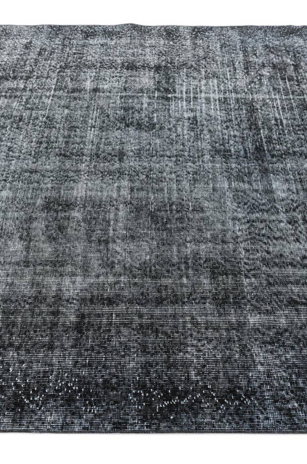 Detail image of 5' 10 x 9' 9 Ultra Vintage Wool Rug