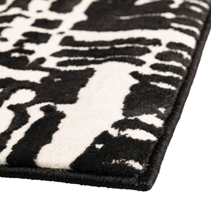 Detail image of 2' x 3' Vince Camuto Rug