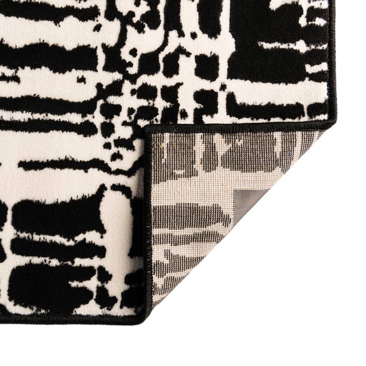 Detail image of 2' x 3' Vince Camuto Rug