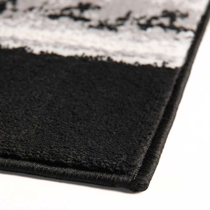 5' 3 x 8' Vince Camuto Rug