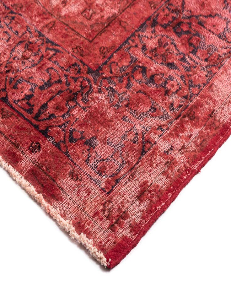 Detail image of 9' 7 x 13' 3 Vintage Royal Wool Rug