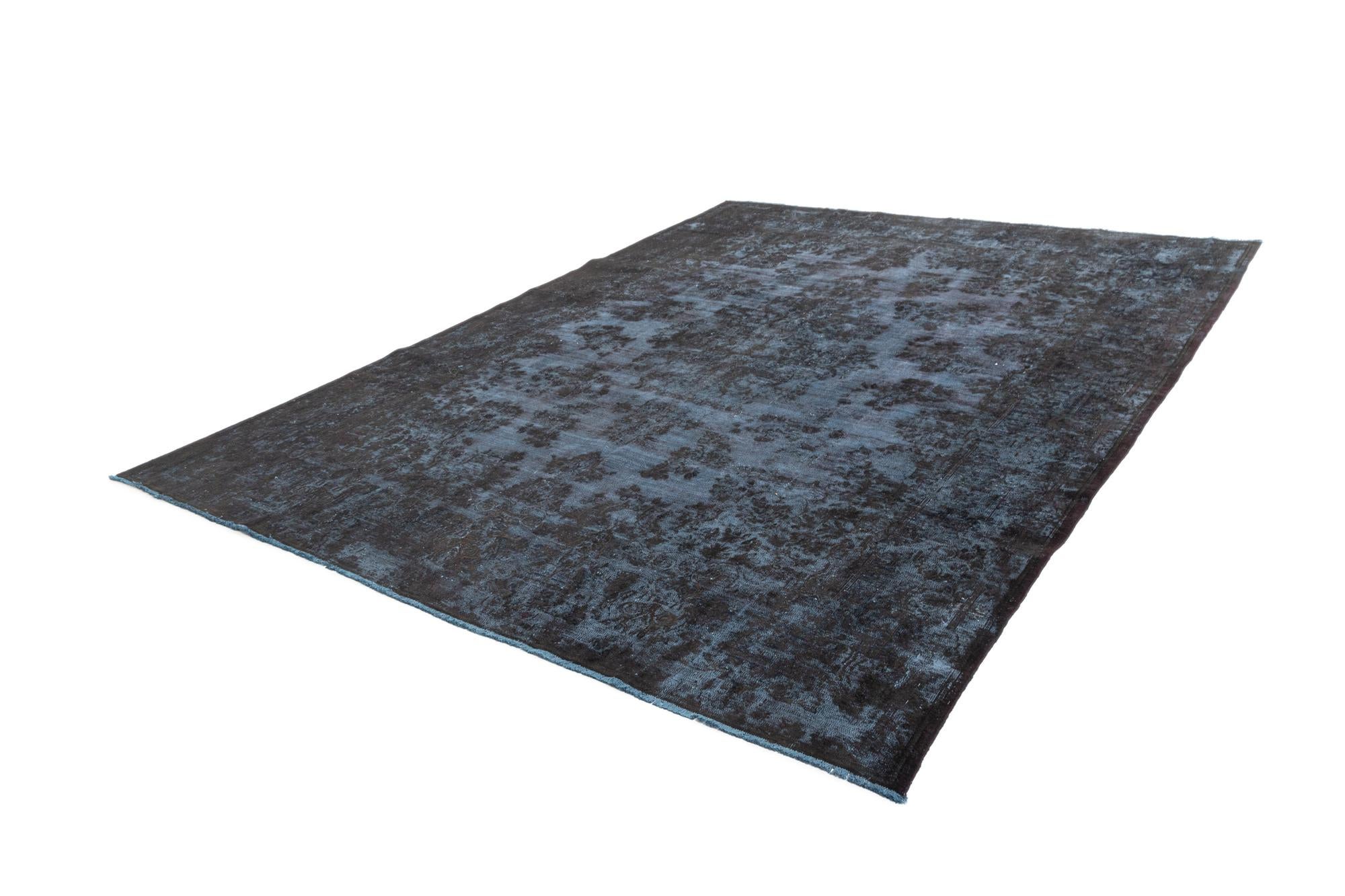 9' 10 x 12' 10 Vintage Royal Wool Rug