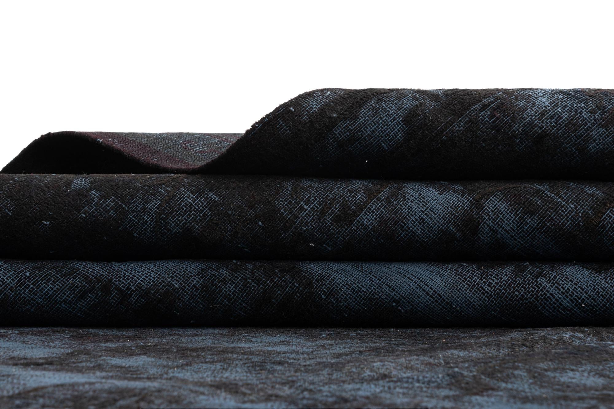 9' 10 x 12' 10 Vintage Royal Wool Rug
