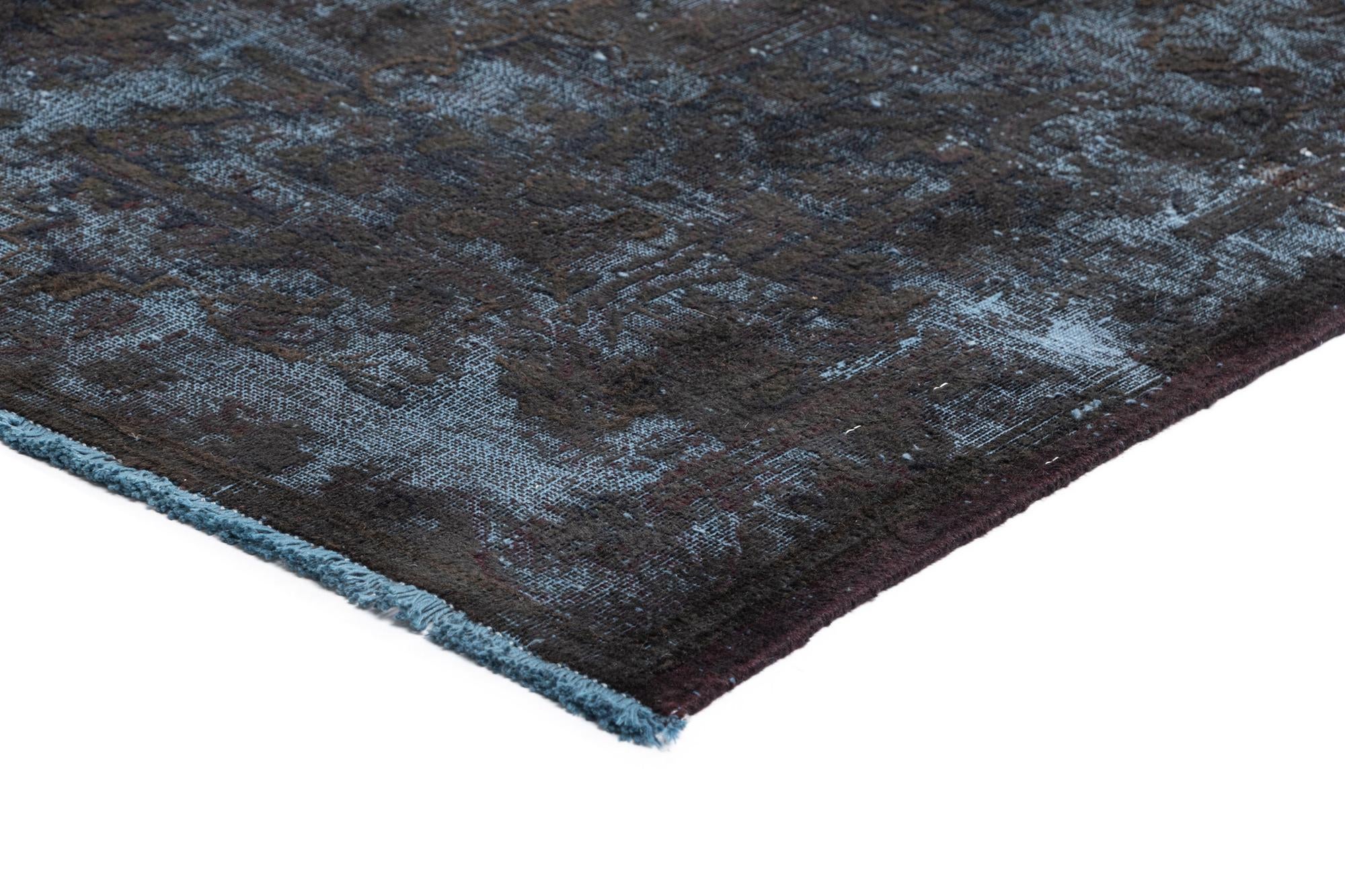 9' 10 x 12' 10 Vintage Royal Wool Rug