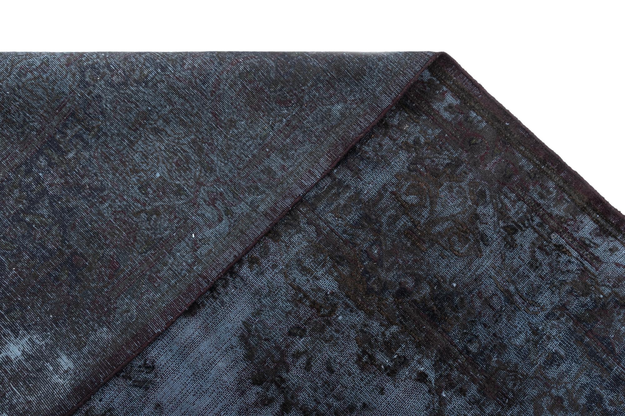 9' 10 x 12' 10 Vintage Royal Wool Rug