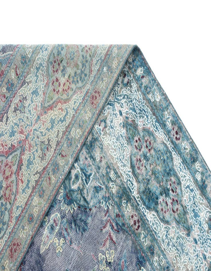 Detail image of 9' 5 x 14' 1 Vintage Royal Wool Rug