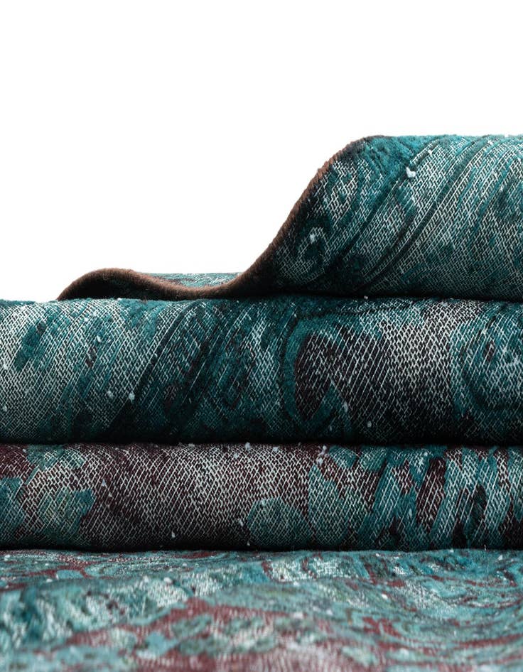 Detail image of 9' 7 x 12' 9 Vintage Royal Wool Rug