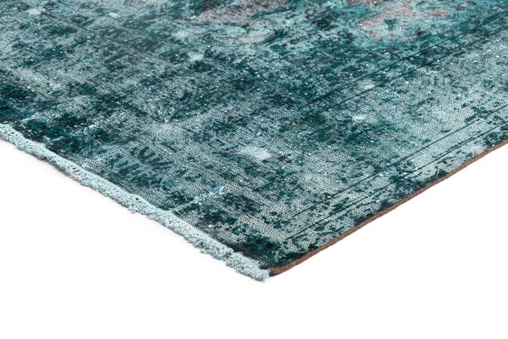 Detail image of 9' 7 x 12' 9 Vintage Royal Wool Rug