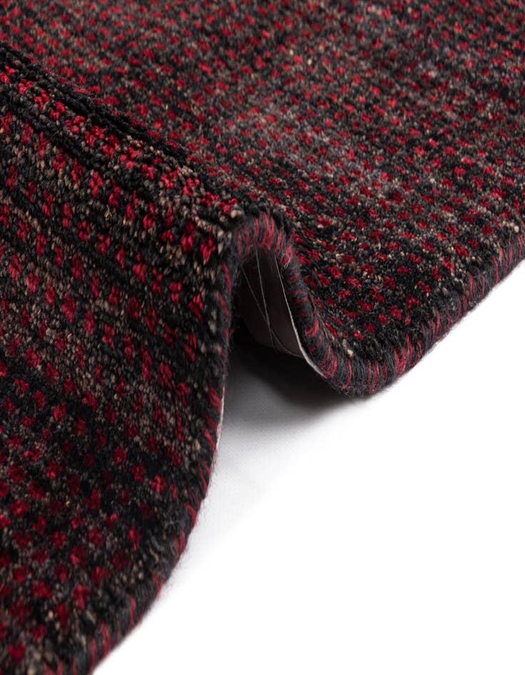 Detail image of 4' 2 x 6' 5 Vintage Royal Wool Rug