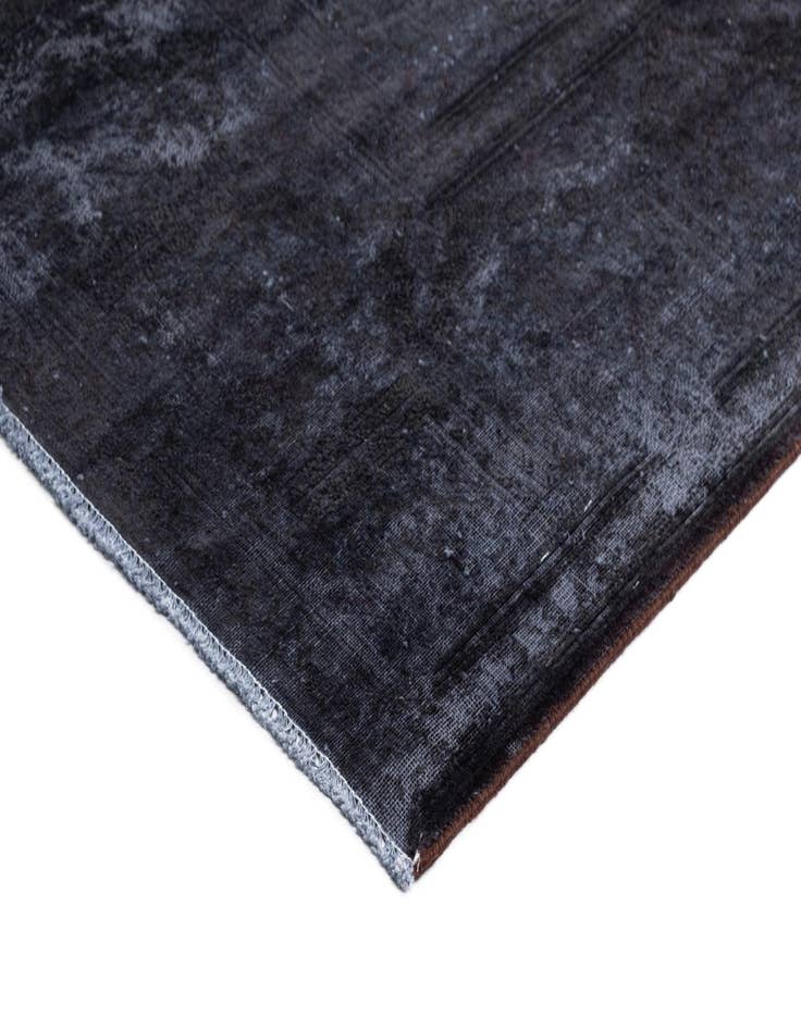 Detail image of 9' 7 x 12' 8 Vintage Royal Wool Rug