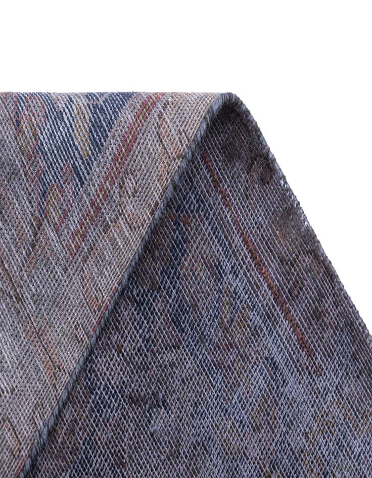 Detail image of 8' 9 x 12' 3 Vintage Royal Wool Rug