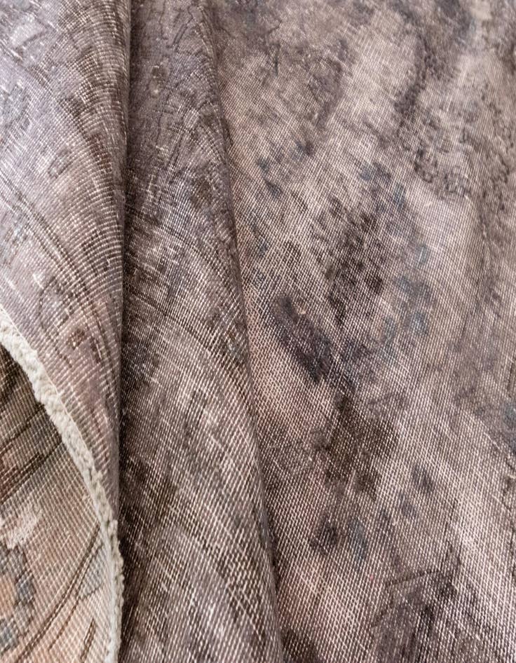 Detail image of 9' 4 x 12' 10 Vintage Royal Wool Rug