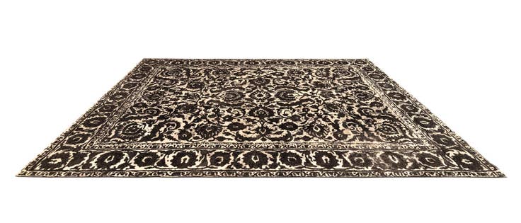 Detail image of 9' 7 x 12' 7 Vintage Royal Wool Rug