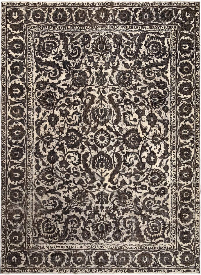 Detail image of 9' 7 x 12' 7 Vintage Royal Wool Rug