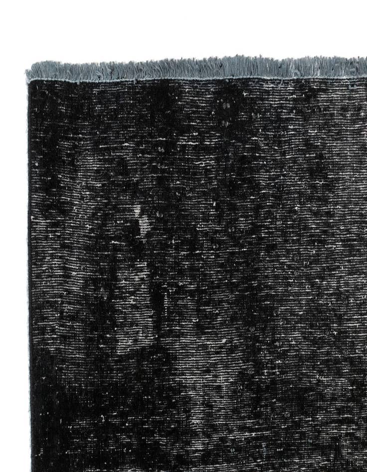 Detail image of 8' x 10' 5 Vintage Royal Wool Rug