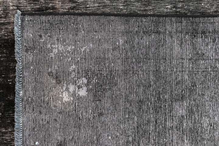 8' x 10' 5 Vintage Royal Wool Rug