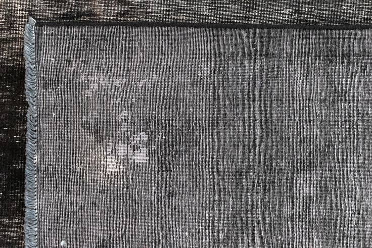 Detail image of 8' x 10' 5 Vintage Royal Wool Rug