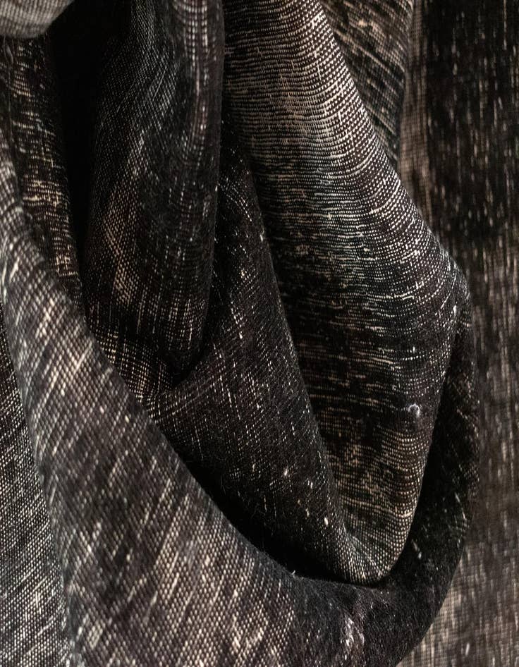 Detail image of 8' x 10' 5 Vintage Royal Wool Rug