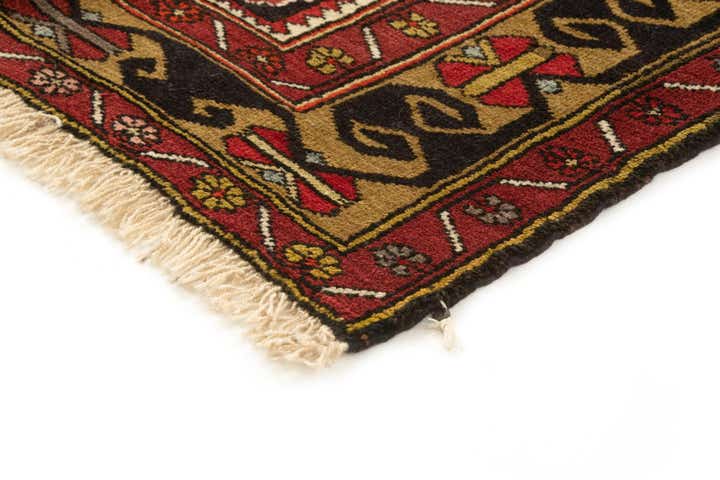 4' 6 x 8' Yuruk Rug