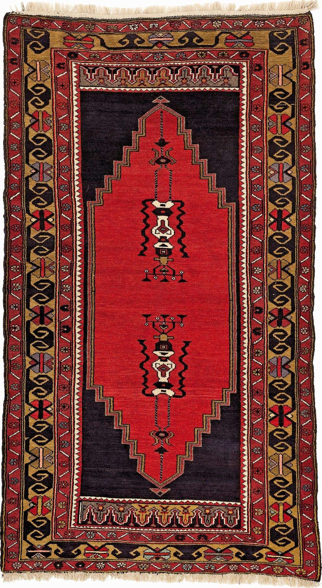 4' 6 x 8' Yuruk Rug