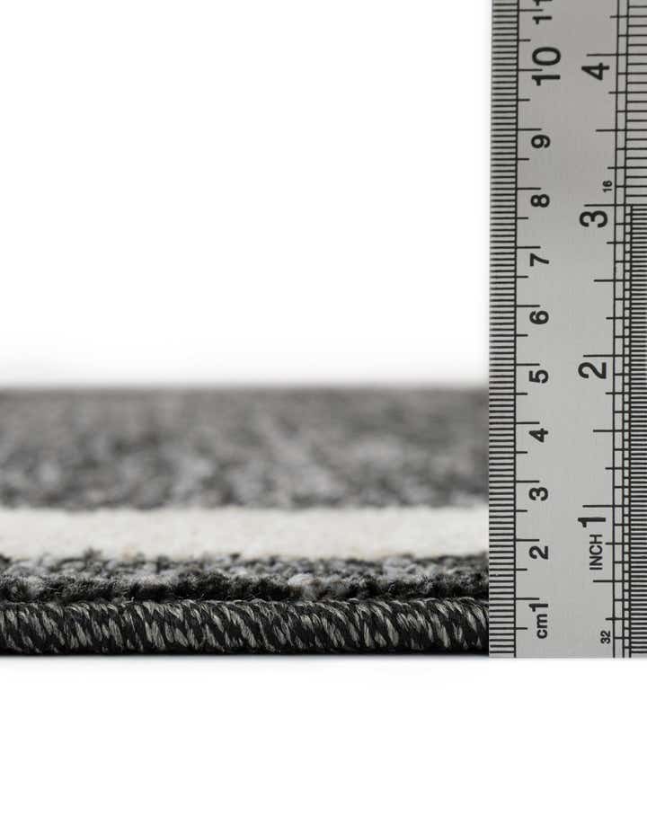 7' 10 x 7' 10 Angelica Round Rug