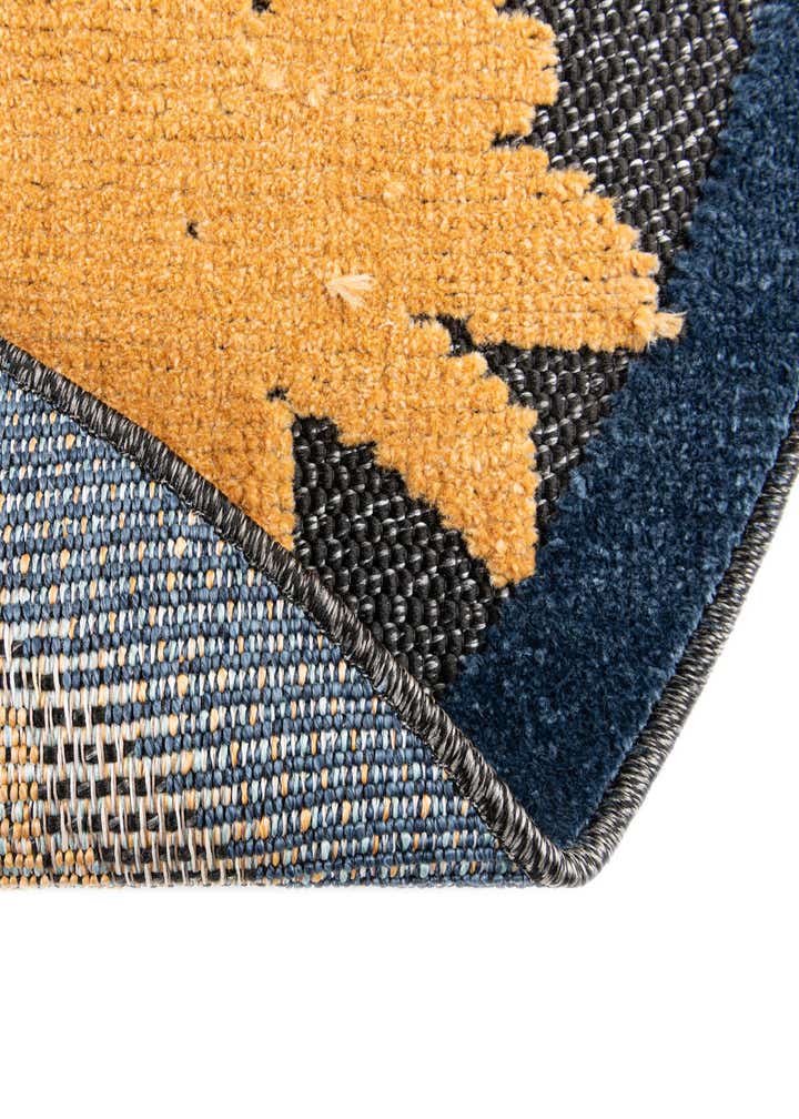 3' 3 x 3' 3 Easy-Clean Belize Indoor / Outdoor Round Rug