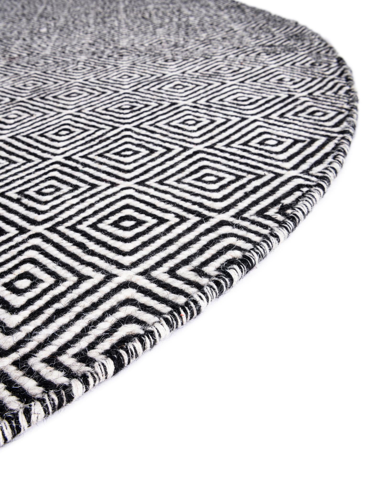 3' 1 x 3' 1 Hand Woven Geo Trellis Flatweave Round Rug