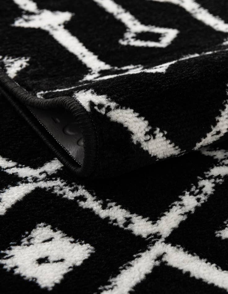 Detail image of 12' x 12' Kasbah Trellis Round Rug