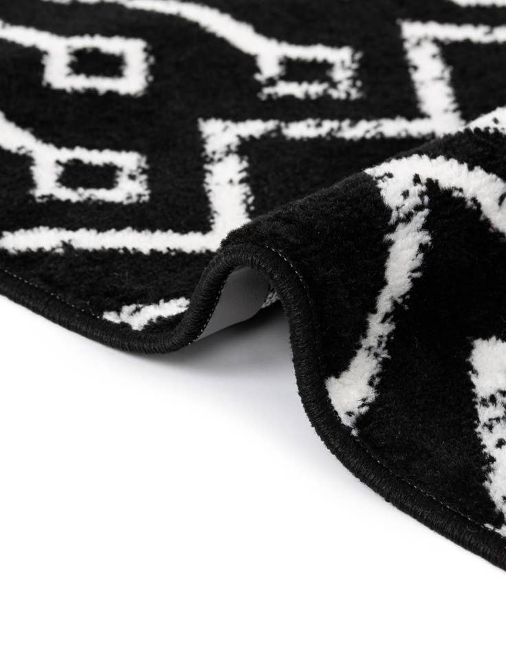 Detail image of 12' x 12' Kasbah Trellis Round Rug