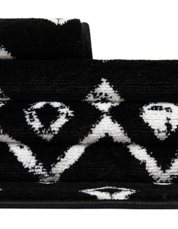 Detail image of 12' x 12' Kasbah Trellis Round Rug