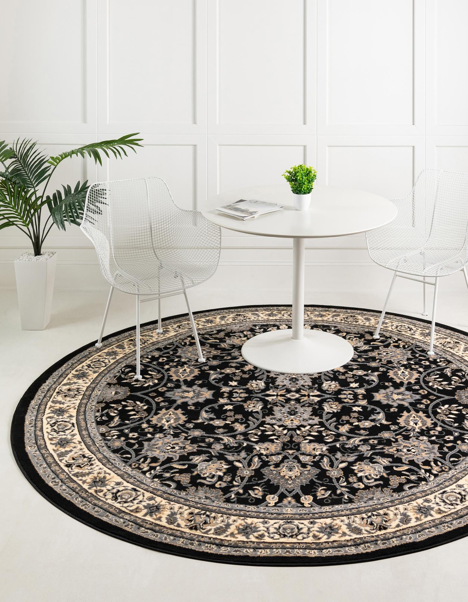 7' 10 x 7' 10 Kashan Design Round Rug