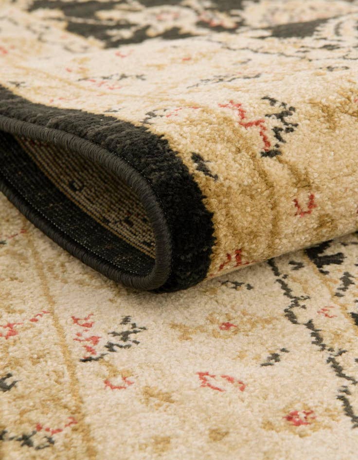 Detail image of 6' x 6' Kensington Round Rug