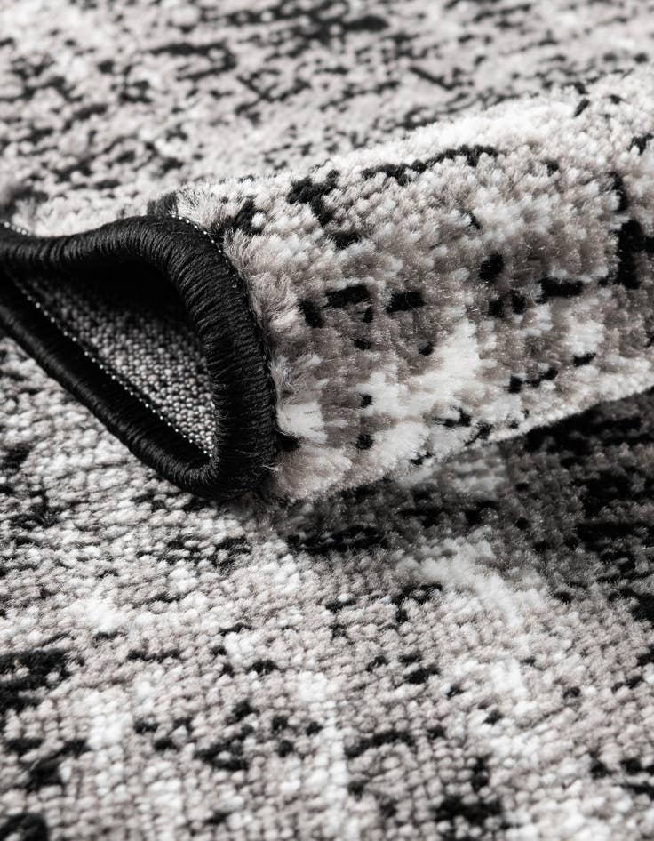 Detail image of 7' 10 x 7' 10 Laguna Round Rug