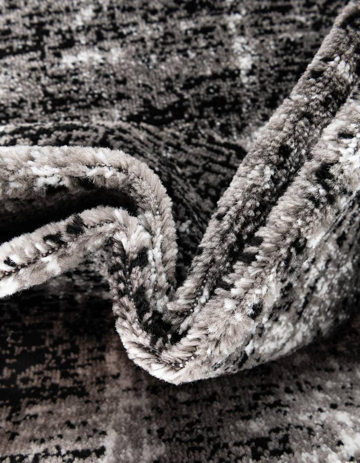 Detail image of 7' 10 x 7' 10 Laguna Round Rug