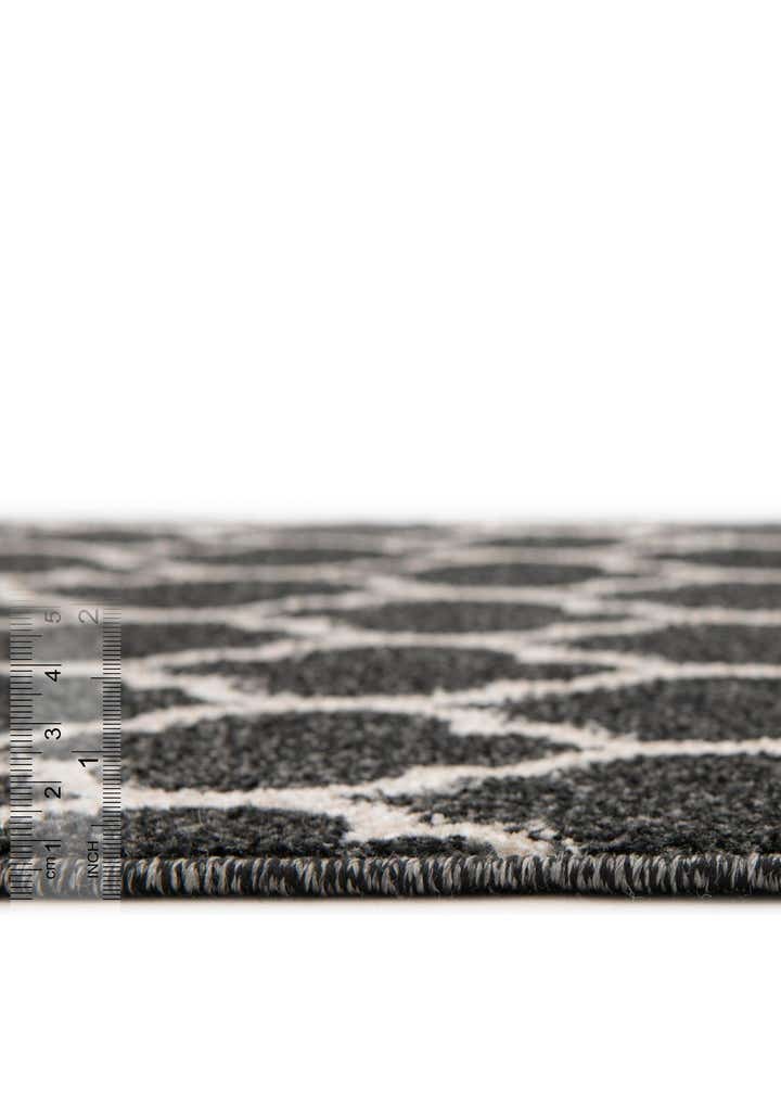 7' 10 x 7' 10 Lattice Round Rug