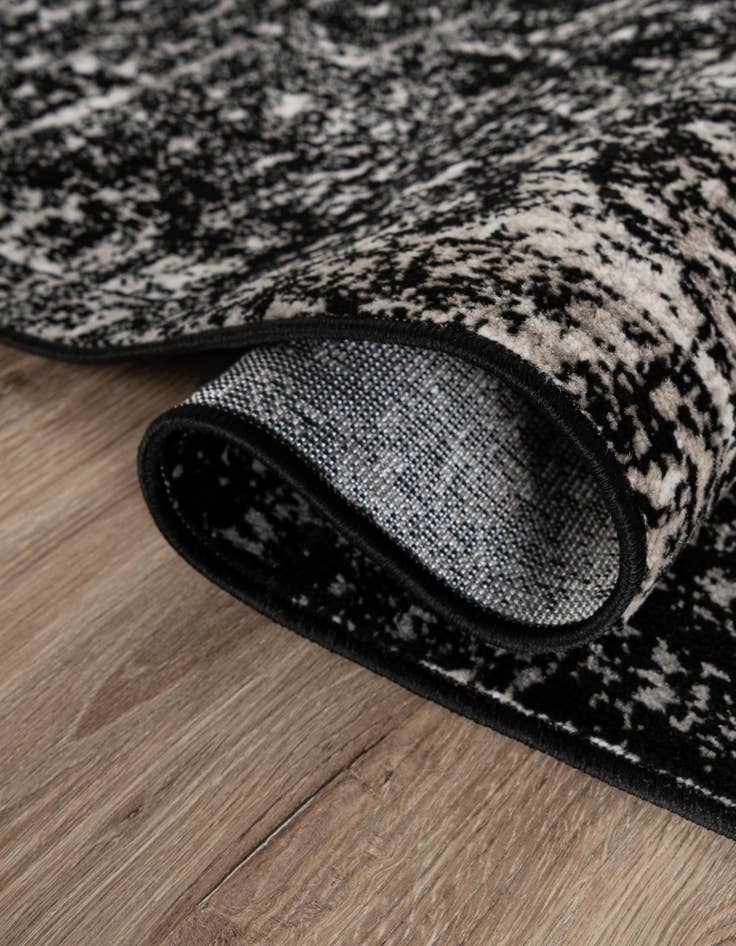 Detail image of 10' x 10' Monte Carlo Round Rug