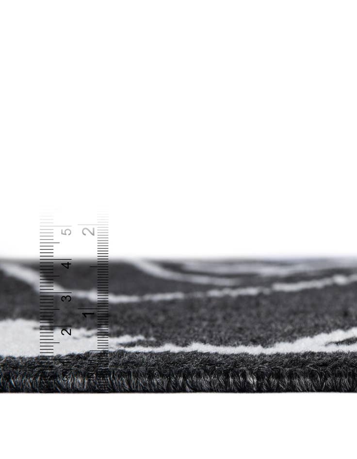 Detail image of 7' 10 x 7' 10 Oslo Round Rug