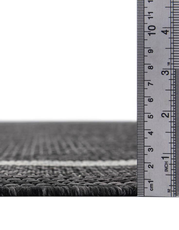 Detail image of 13' x 13' Easy-Clean Border Indoor / Outdoor Round Rug