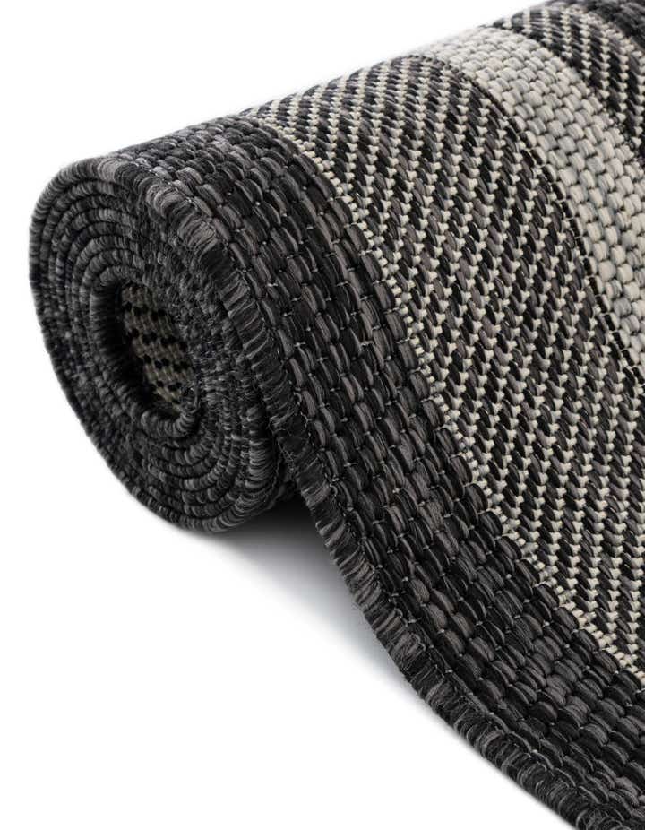 13' x 13' Easy-Clean Border Indoor / Outdoor Round Rug