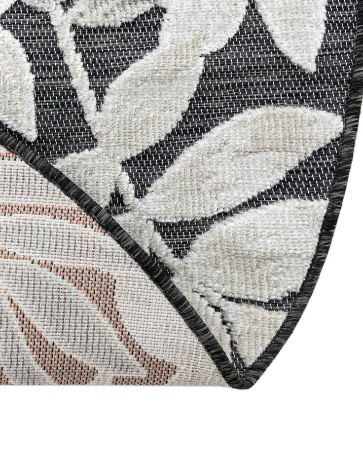 Detail image of 8' 2 x 8' 2 Easy-Clean Botanical Indoor / Outdoor Round Rug