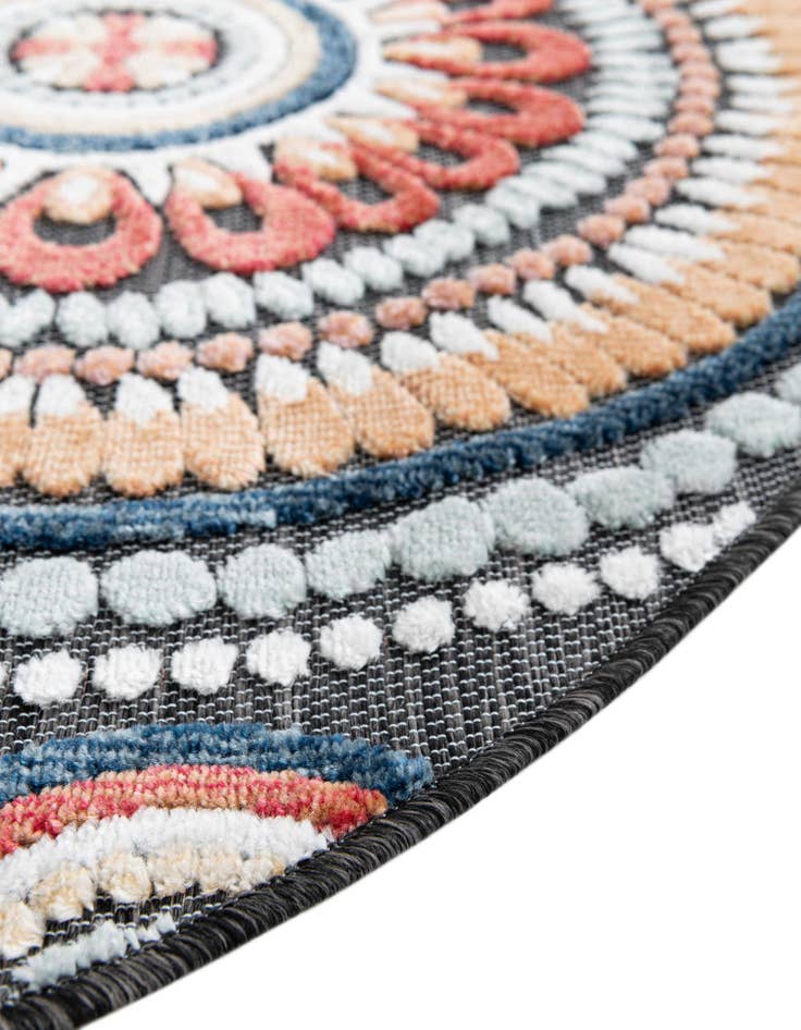 Detail image of 8' 2 x 8' 2 Easy-Clean Botanical Indoor / Outdoor Round Rug