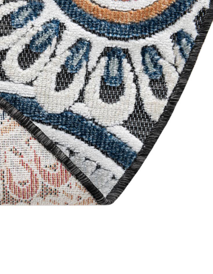 Detail image of 8' 2 x 8' 2 Easy-Clean Botanical Indoor / Outdoor Round Rug