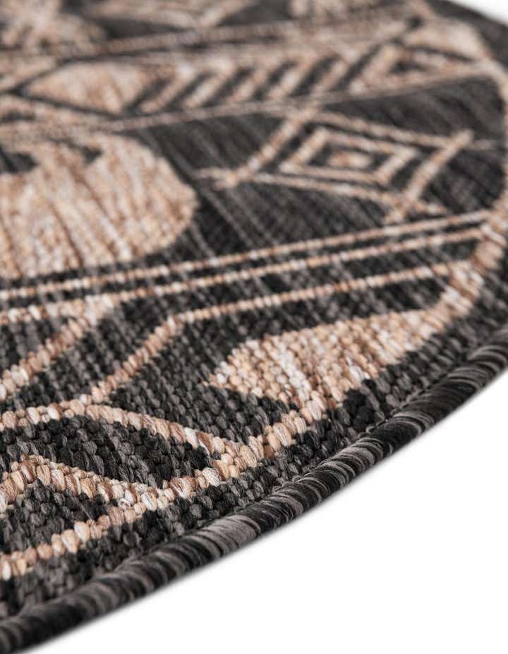 5' 3 x 5' 3 Easy-Clean Southwestern Indoor / Outdoor Round Rug