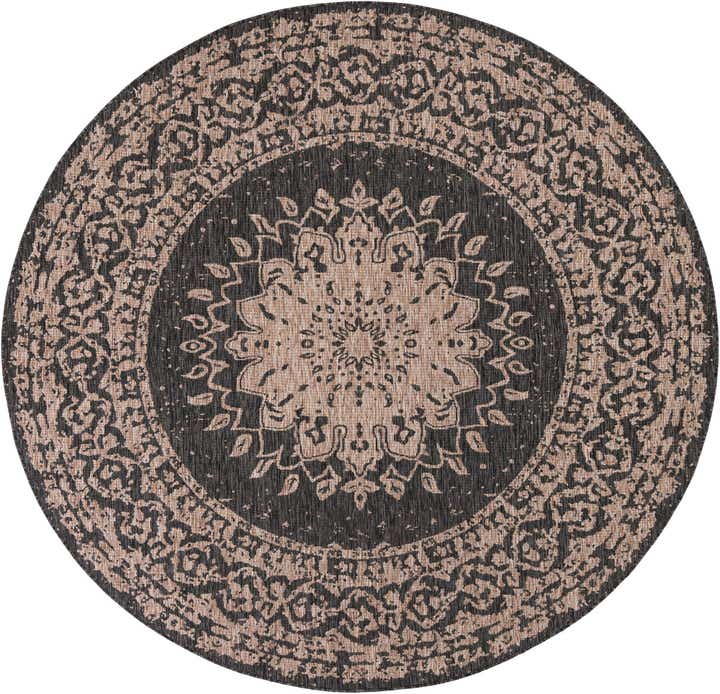 7' 10 x 7' 10 Easy-Clean Traditional Indoor / Outdoor Round Rug
