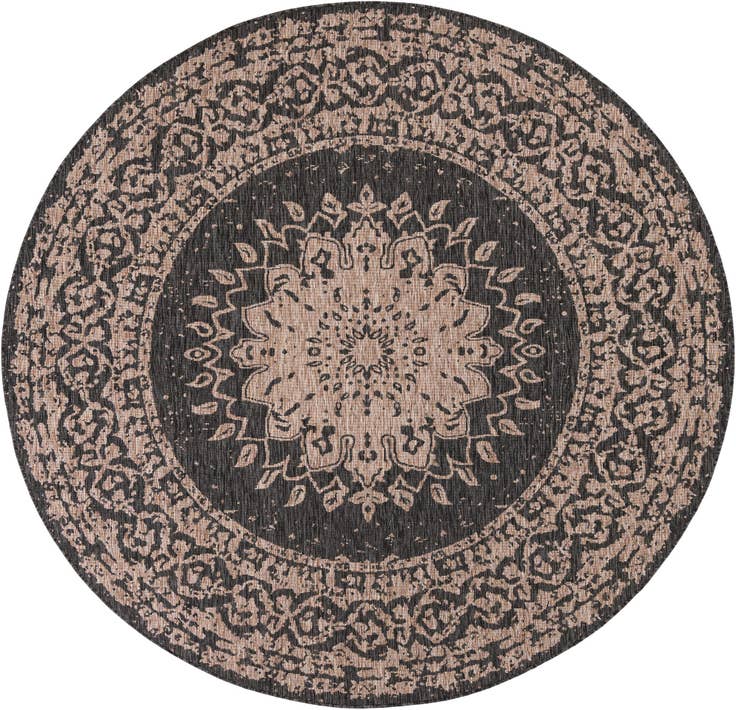 Detail image of 7' 10 x 7' 10 Easy-Clean Traditional Indoor / Outdoor Round Rug