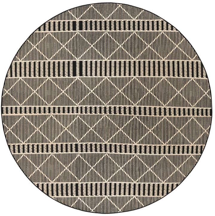 7' 10 x 7' 10 Easy-Clean Trellis Indoor / Outdoor Round Rug