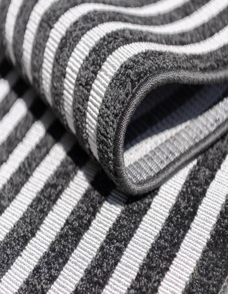 Detail image of 8' x 8'  Washable Sabrina Soto Prescott Indoor / Outdoor Round Rug